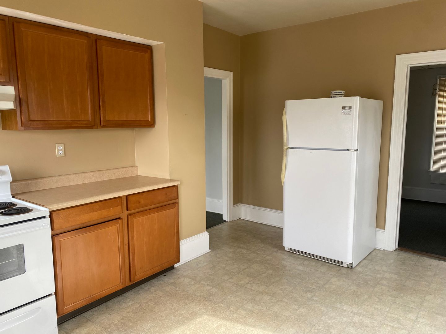 Fall River Apartment: 19 South Street