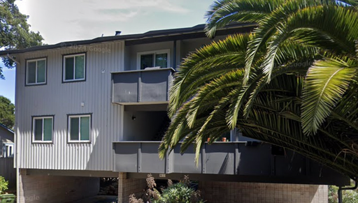 Beautiful 1 Bedroom Apartment Located in Pacific Grove!