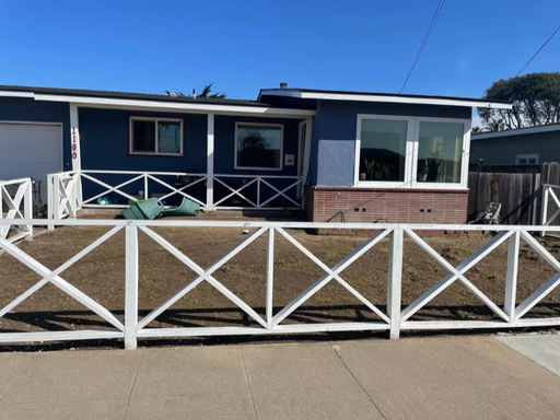 Charming 2 Bedroom 1 Bathroom in Seaside!