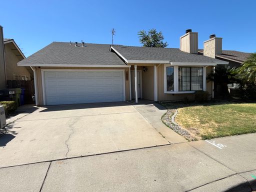Beautifully Maintained Turlock Home with Everyday Comfort & Convenience – photo 1