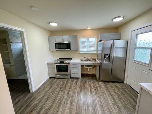 Fantastic 1 Bedroom 1 Bath In Seaside
