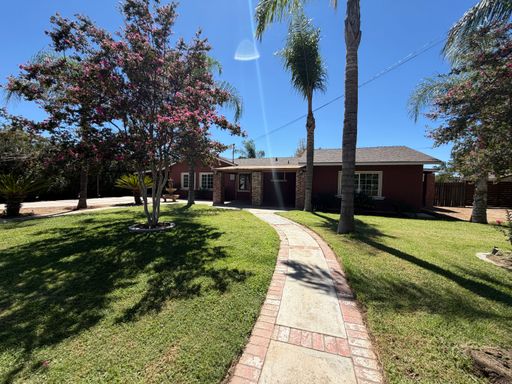 Charming 2-Bedroom Home with Modern Comfort in Beaumont