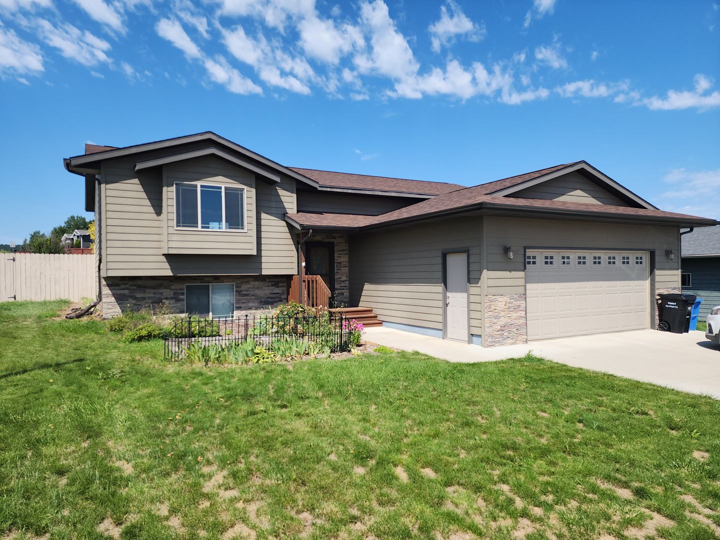 Rapid City House: 2 Eli Dr