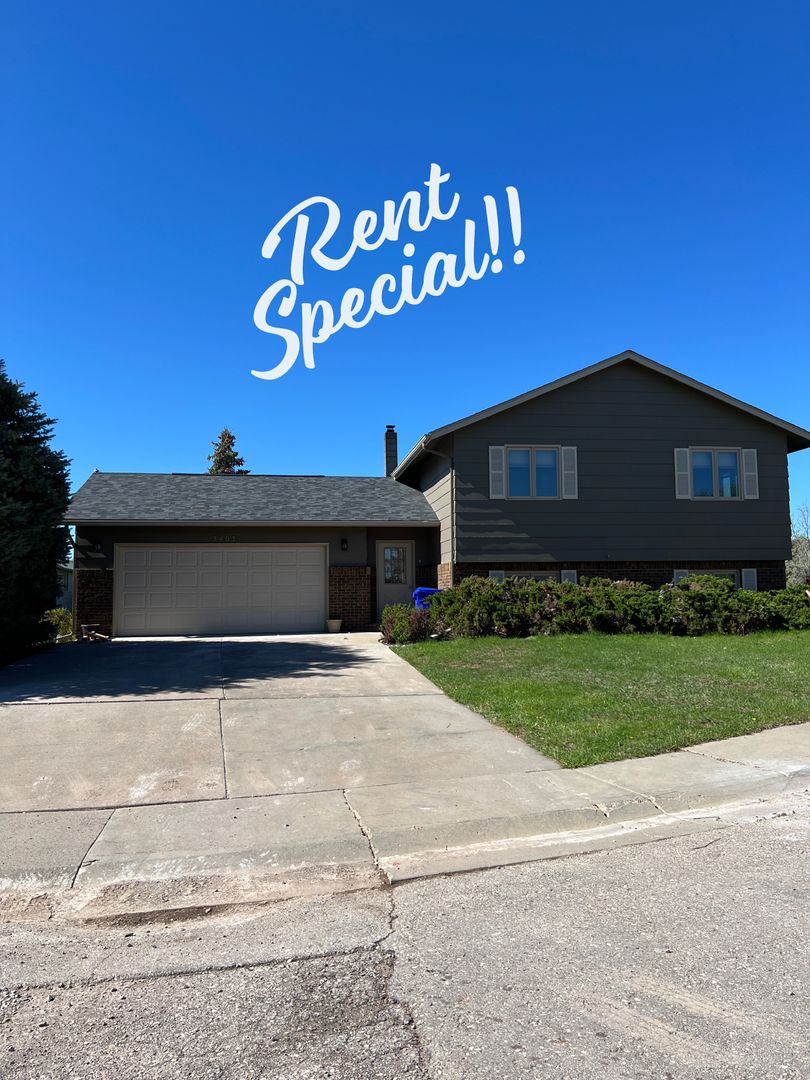 Rapid City House: 3403 Hallmark Ct