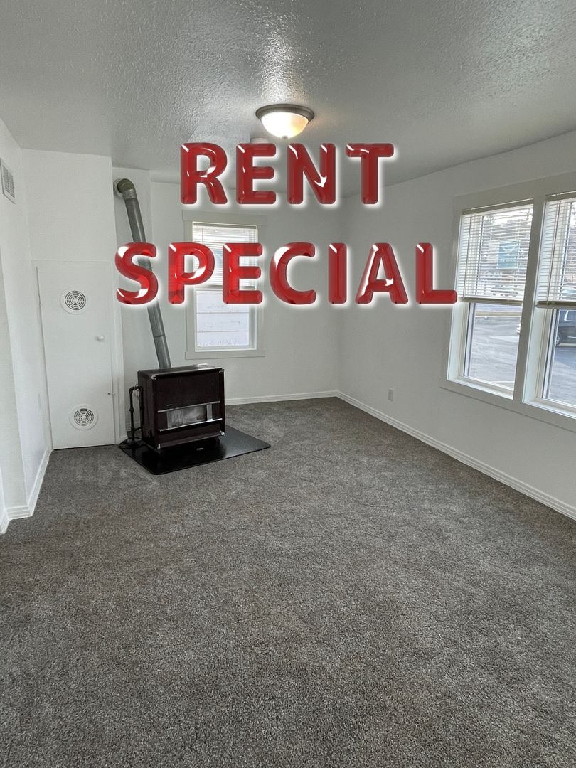 Rapid City Apartment: 422 Columbus St