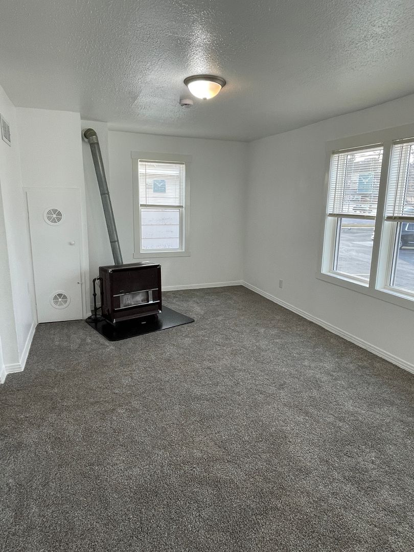 Rapid City Apartment: 422 Columbus St