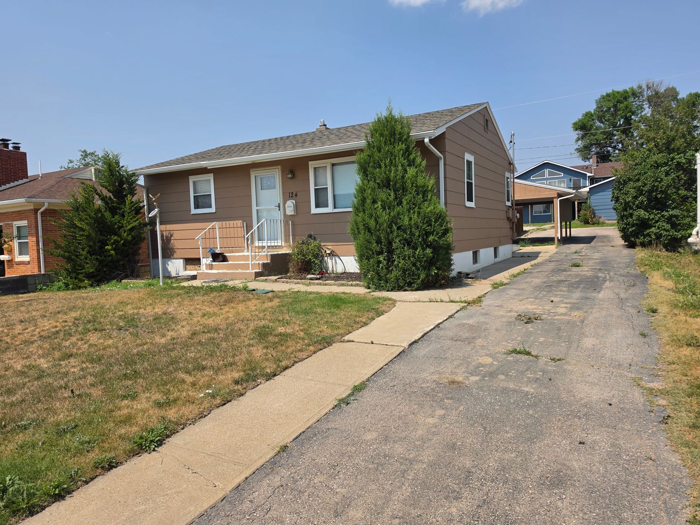 Rapid City House: 124  E Van Buren St