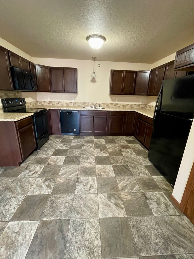 Rapid City Apartment: 4210 Kateland St