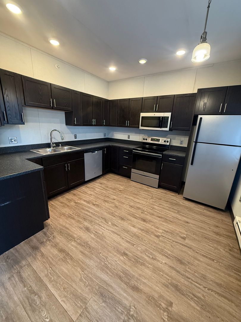 Rapid City Apartment: 458 N Creek Dr