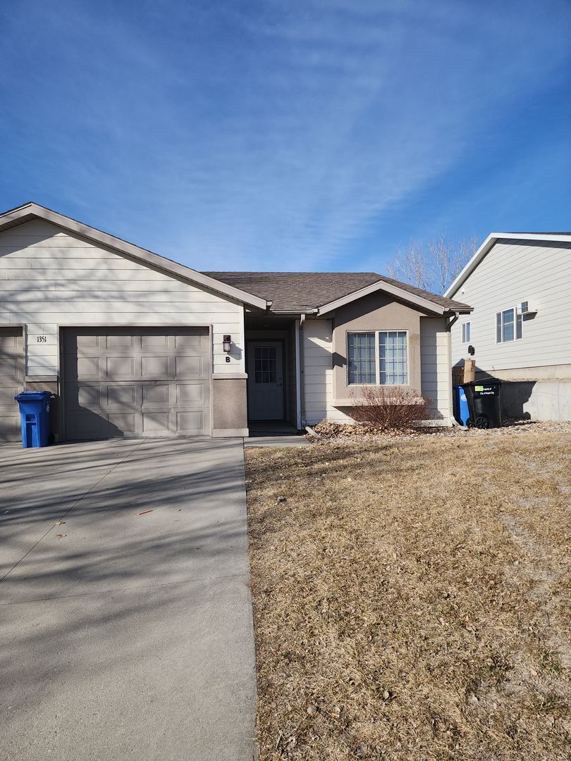 Rapid City Apartment: 1351 E Oakland St