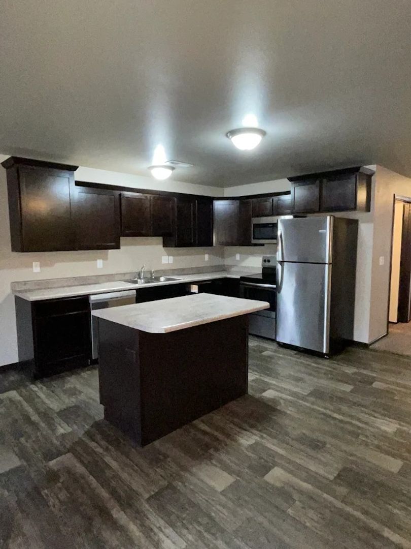 Summerset Apartment: 7051 Freedom Ln