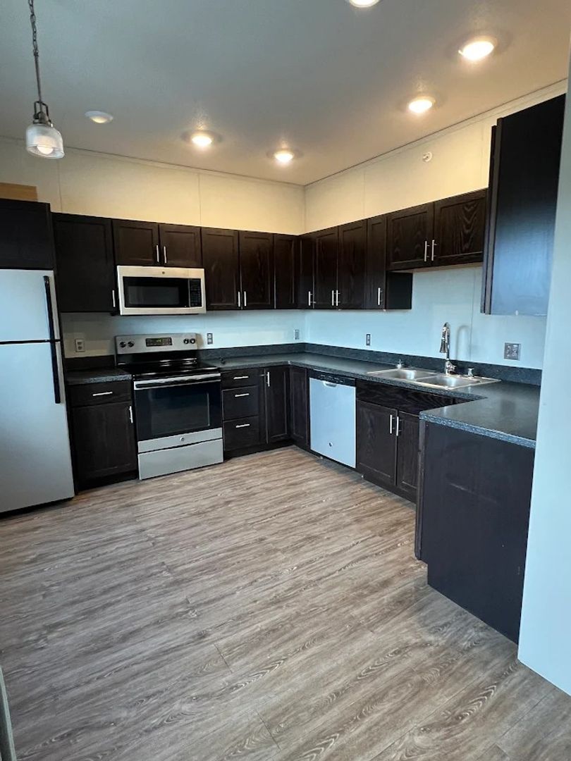 Rapid City Apartment: 458 N Creek Dr