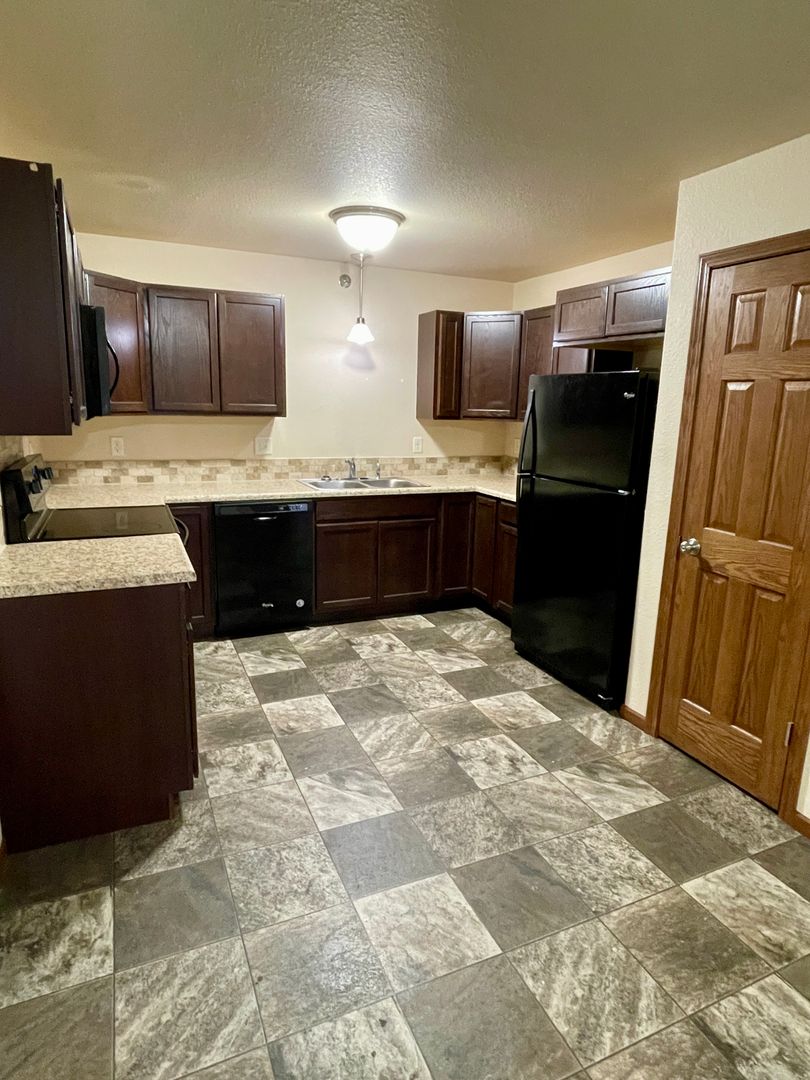 Rapid City Apartment: 4210 Kateland St