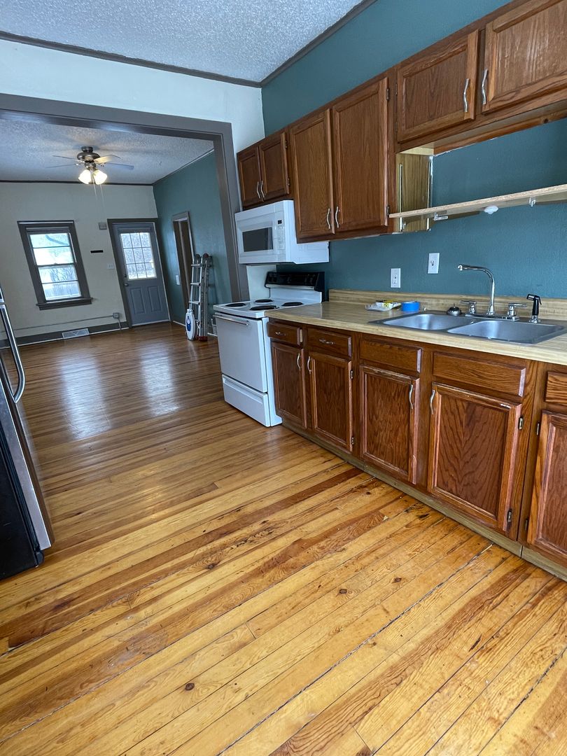 Rapid City House: 2003 Reddale Dr A