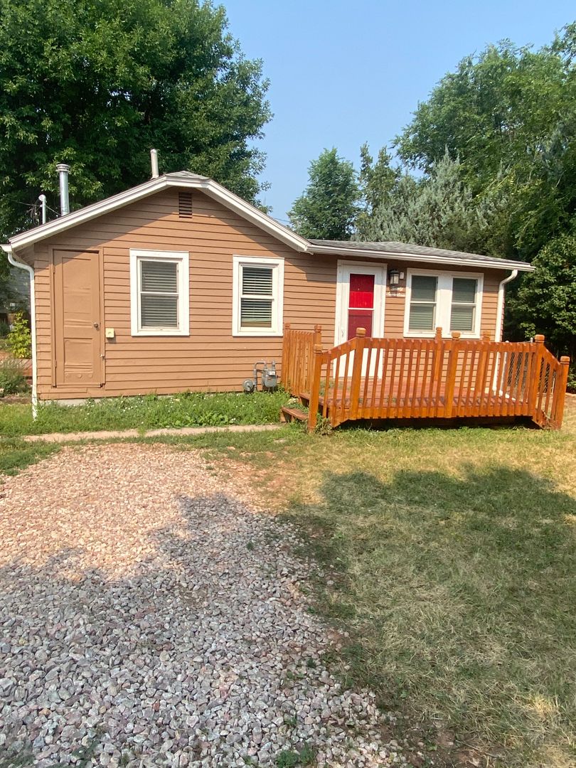 Rapid City House: 2017 Monte Vista Dr