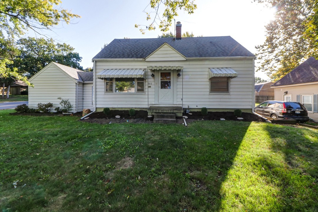 Champaign House: 602 S Mattis Ave.