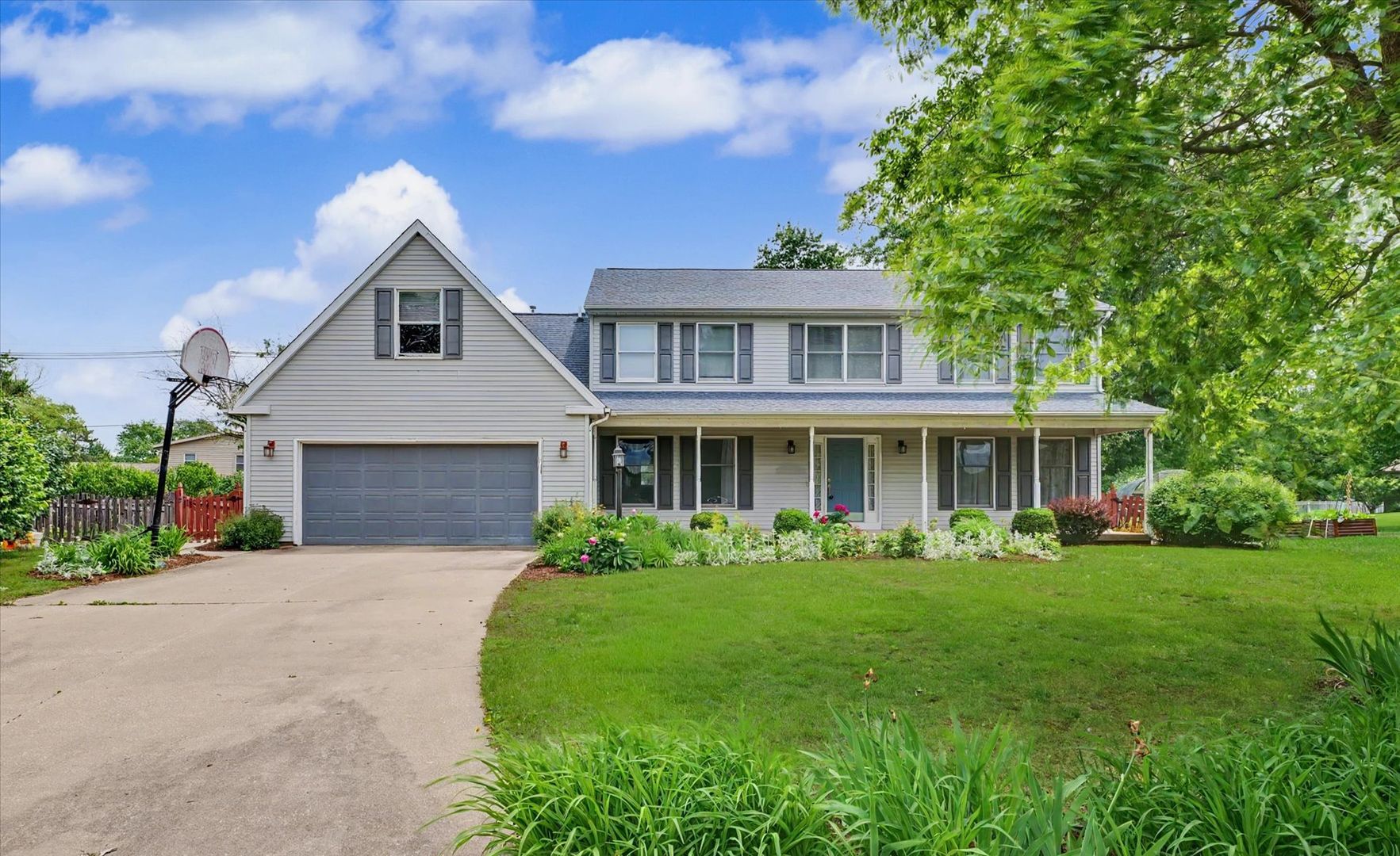 Champaign House: 2401 Peppertree Pl
