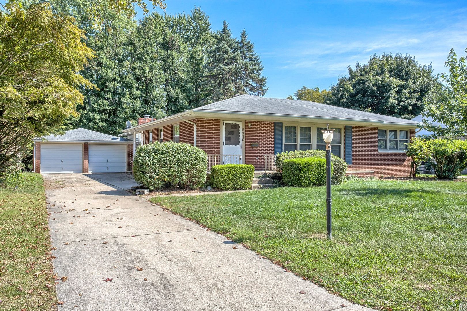 Urbana House: 2110 Boudreau Dr.