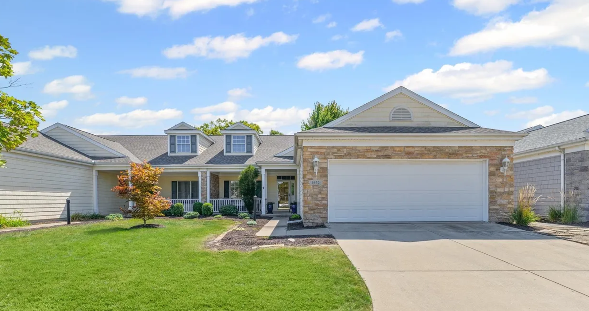 Champaign House: 1632 Cobblefield Rd