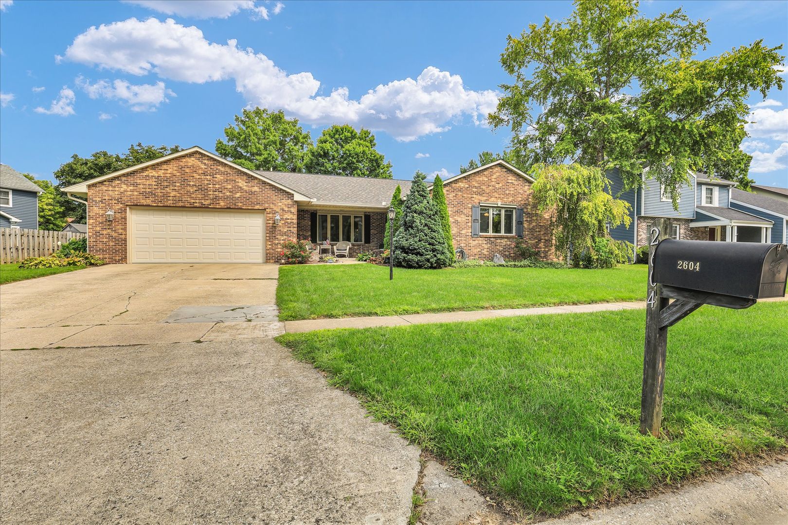 Champaign House: 2604 Cherry Creek Rd