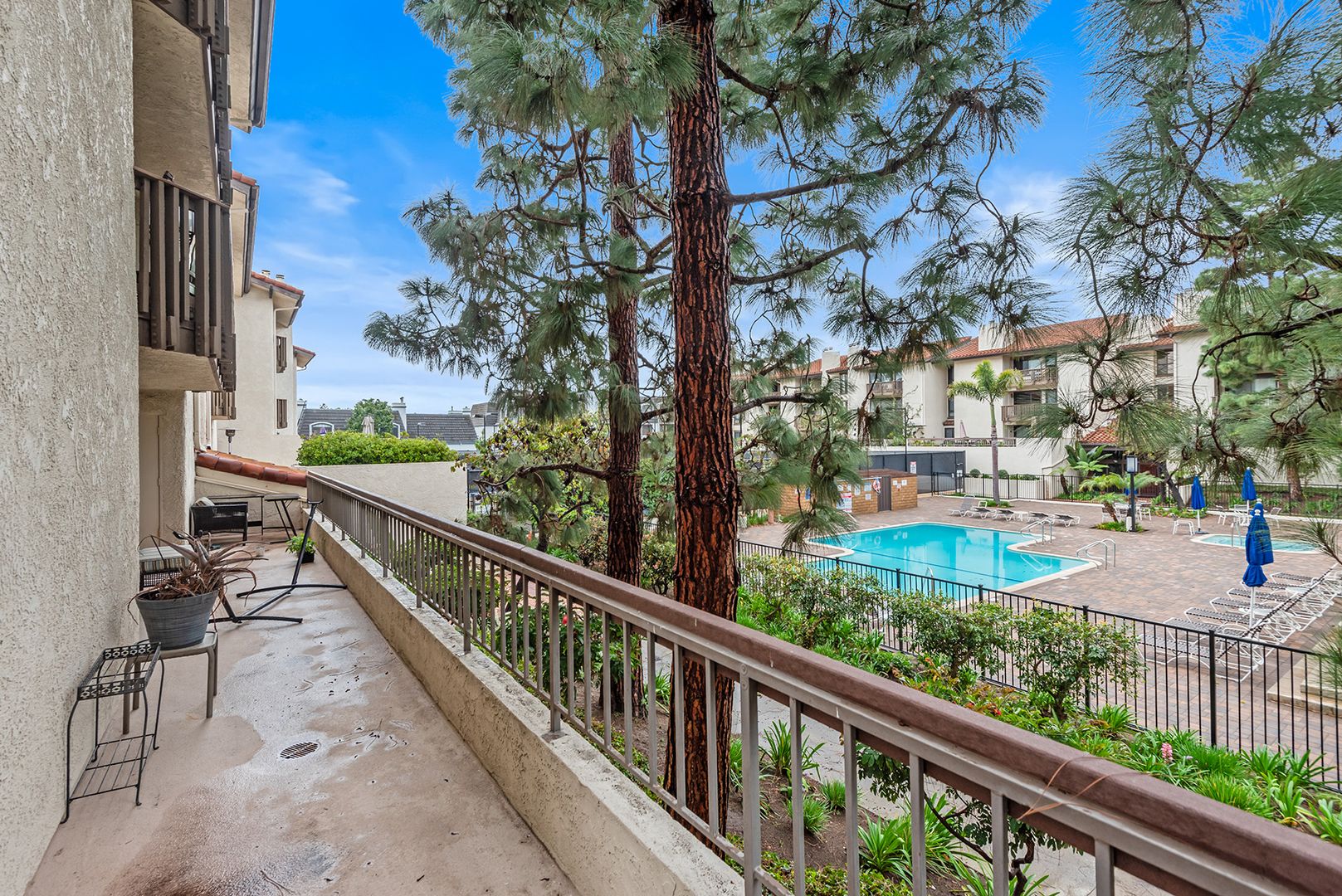 Playa del Rey Condo: 8601 Falmouth Ave