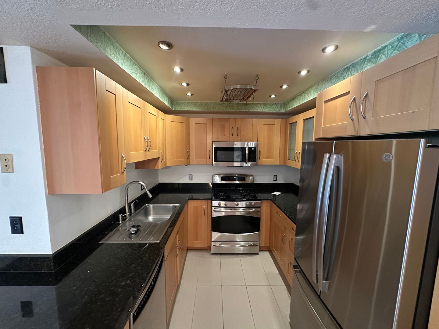 Playa del Rey Condo: 8601 Falmouth Ave