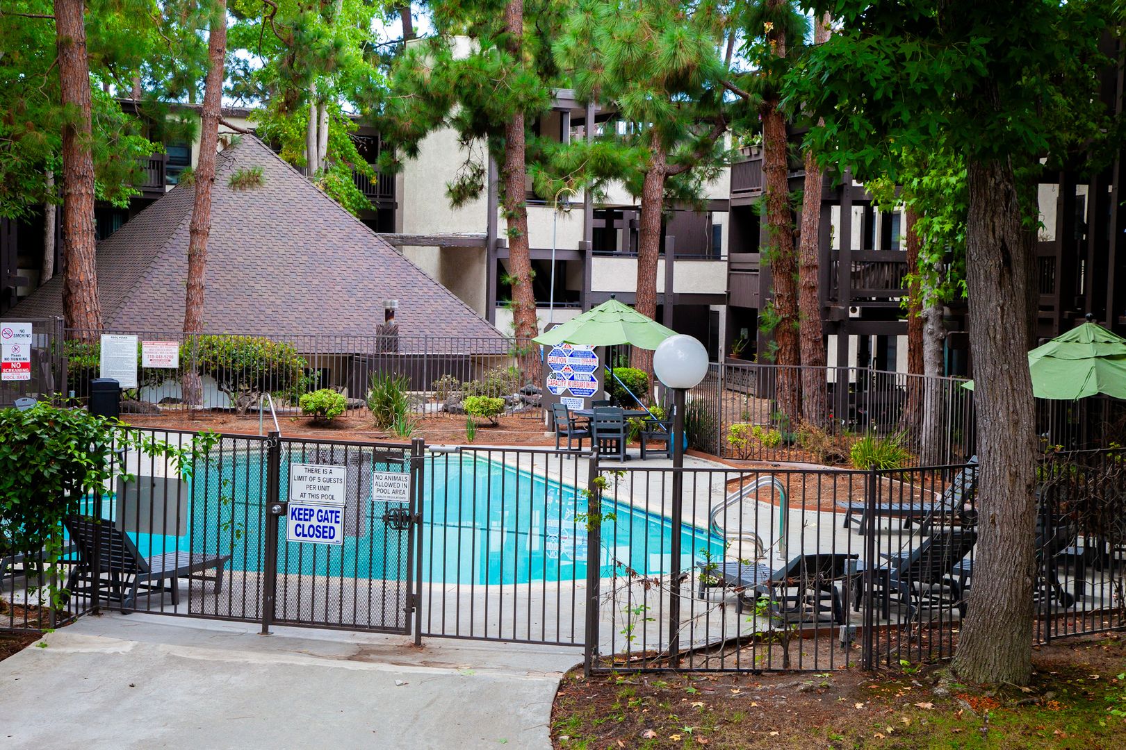 Playa del Rey Condo: 7765 W 91st St