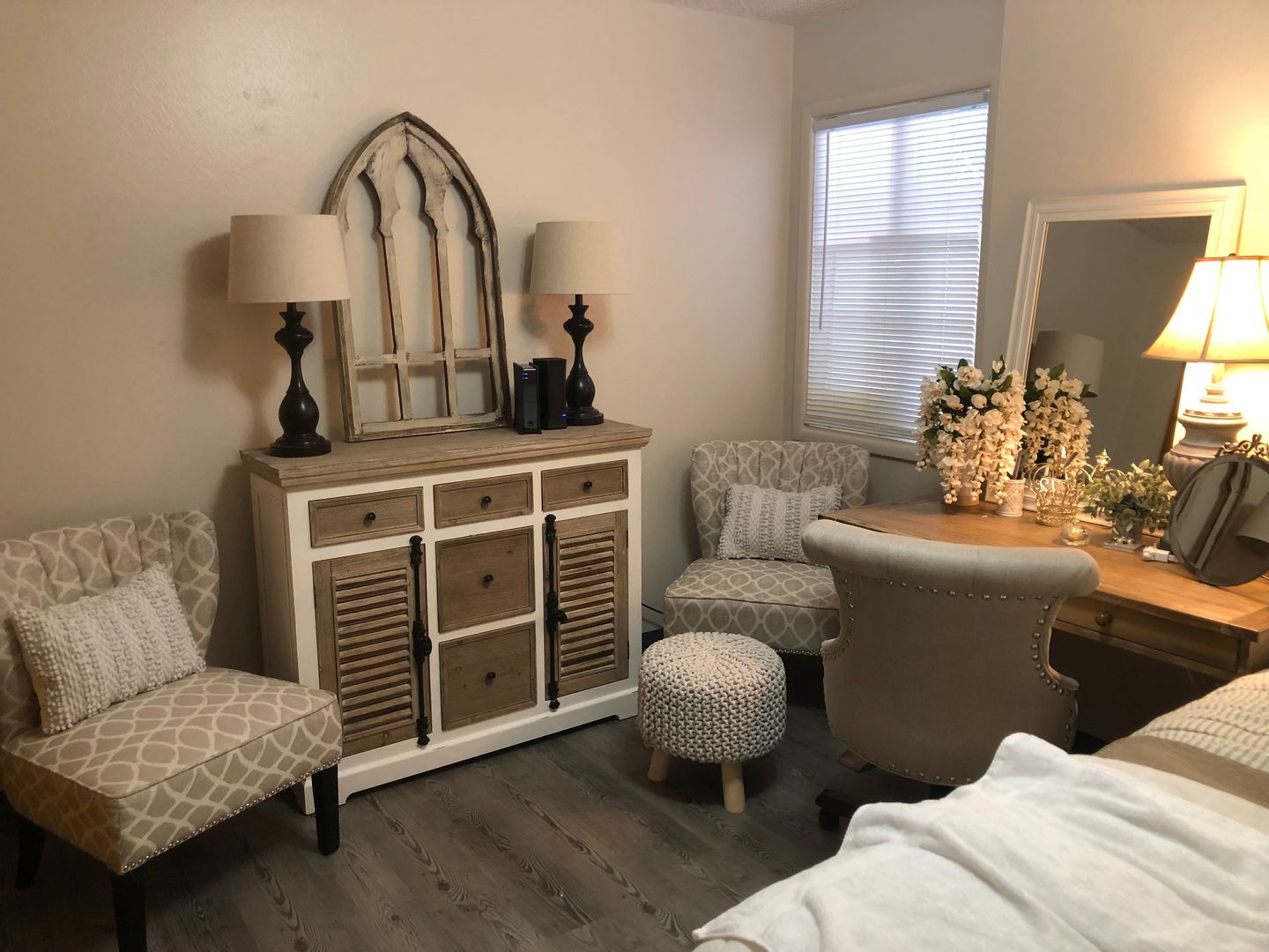 Coeur d' Alene Apartment: 411 E Coeur d' Alene Ave