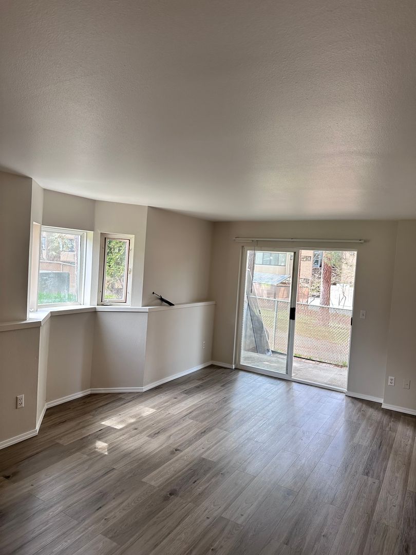 Coeur d' Alene Apartment: 1201 N Lincoln Way