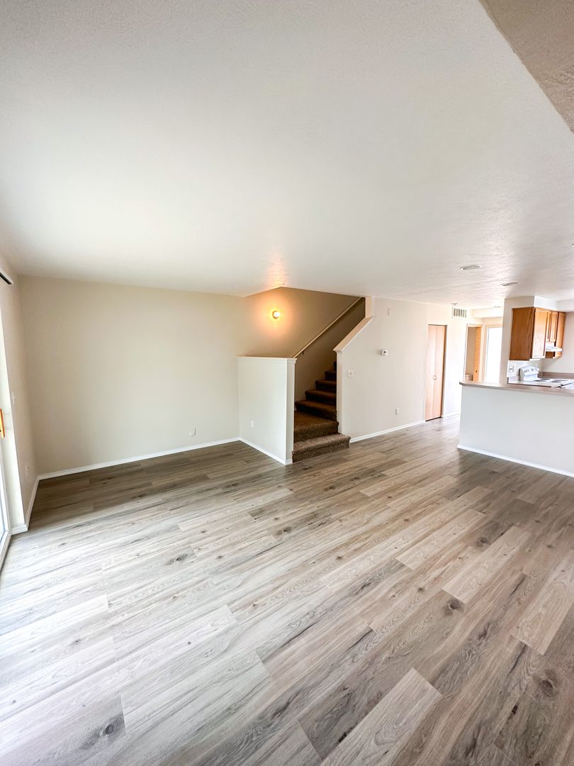 Coeur d' Alene Apartment: 2712 N Howard St
