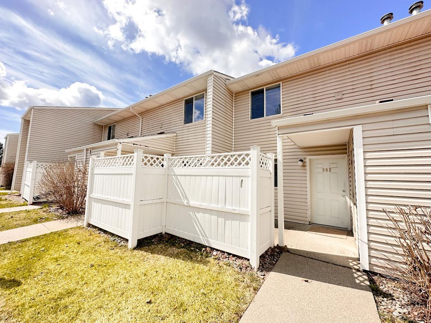 Coeur d' Alene Apartment: 2712 N Howard St