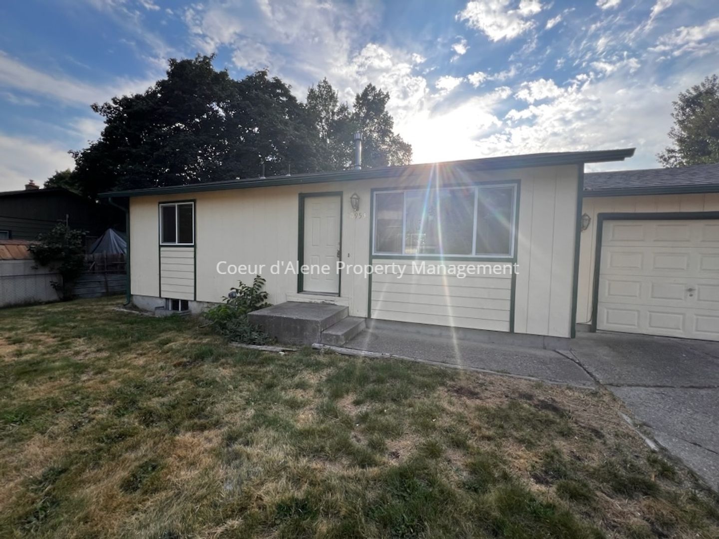 Hayden House: 10953 Skylark Lane