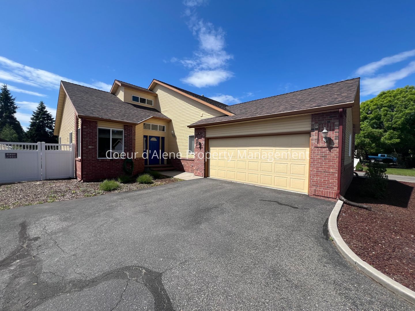 Hayden Townhome: 1772 E Bruce Rd