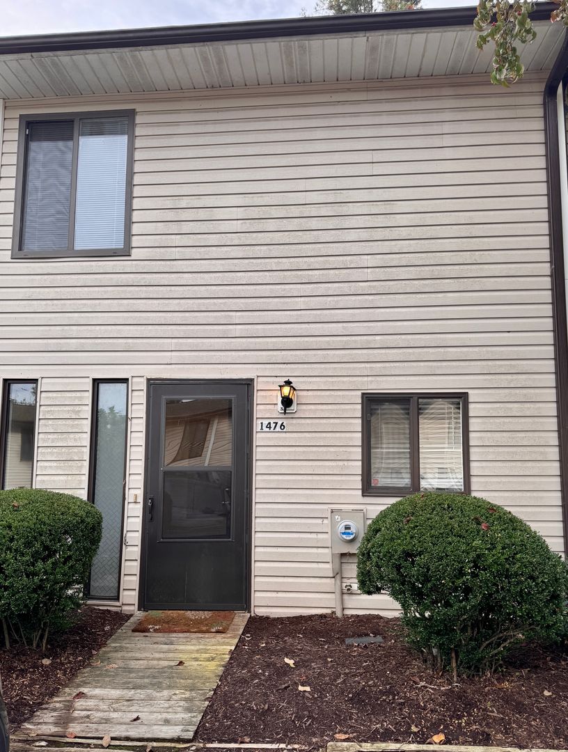 Lynchburg House: 1476 Tenbury Drive