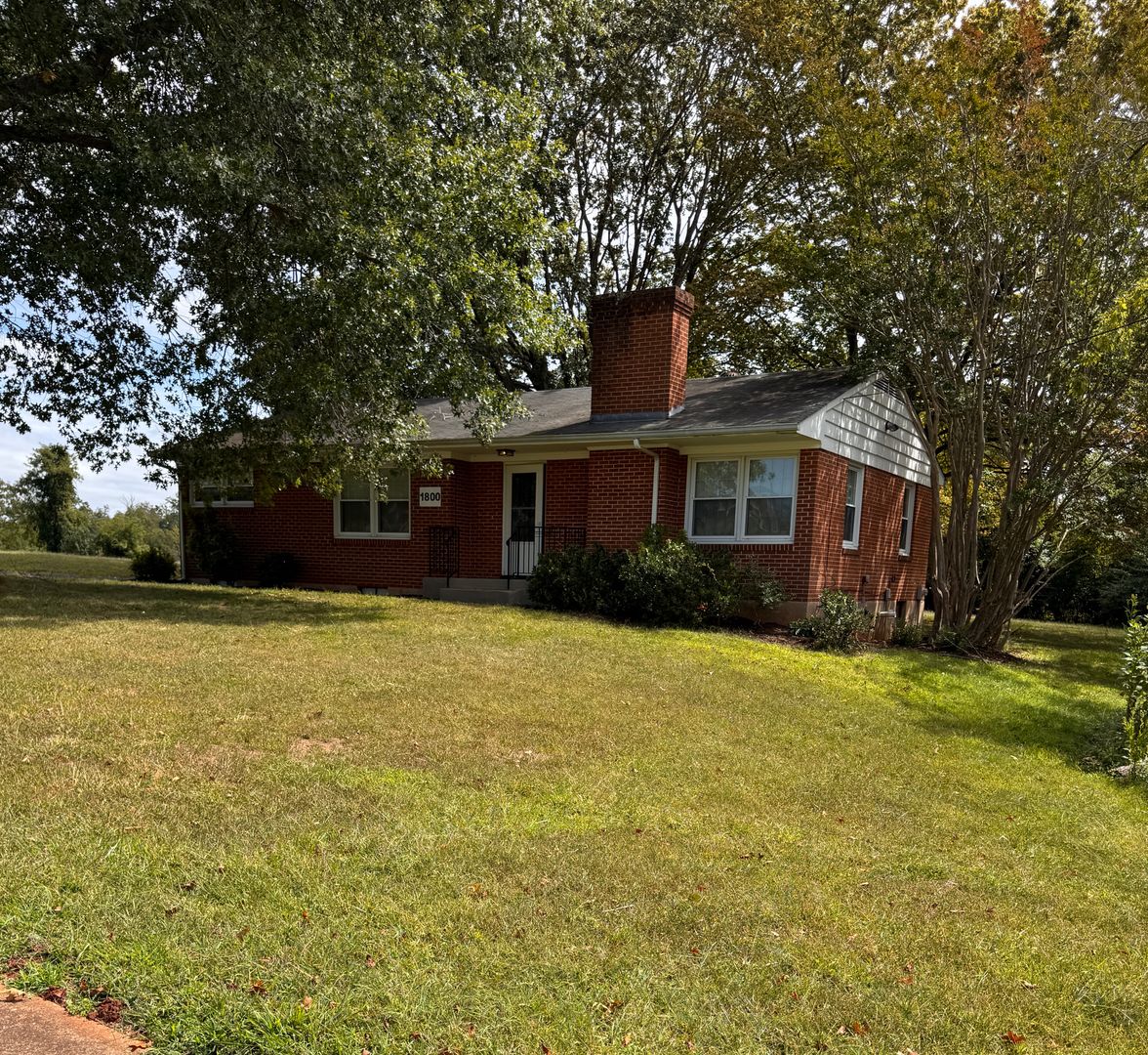 Lynchburg House: 1800 Humankind Way