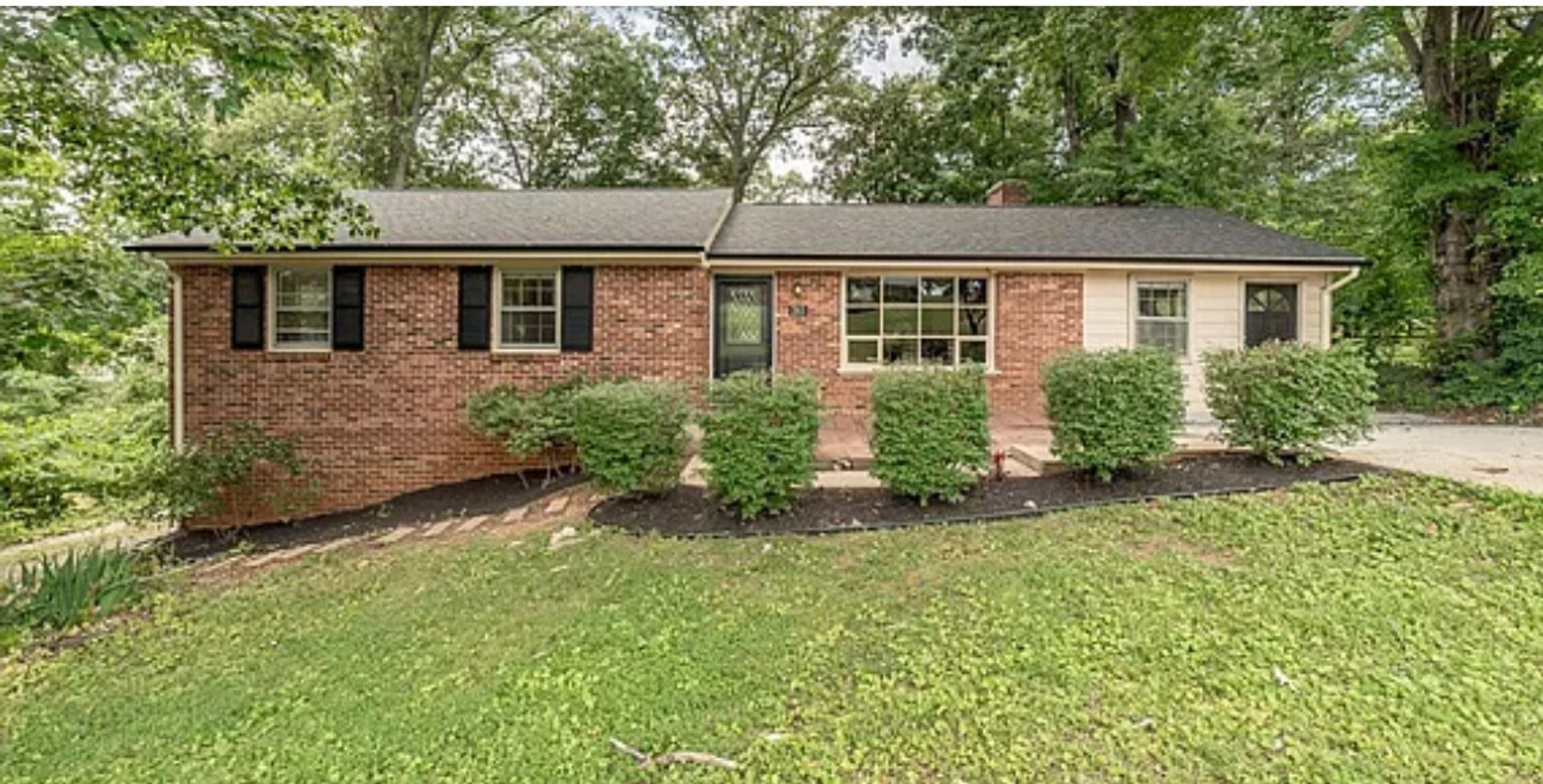Lynchburg House: 203 Fleetwood Drive