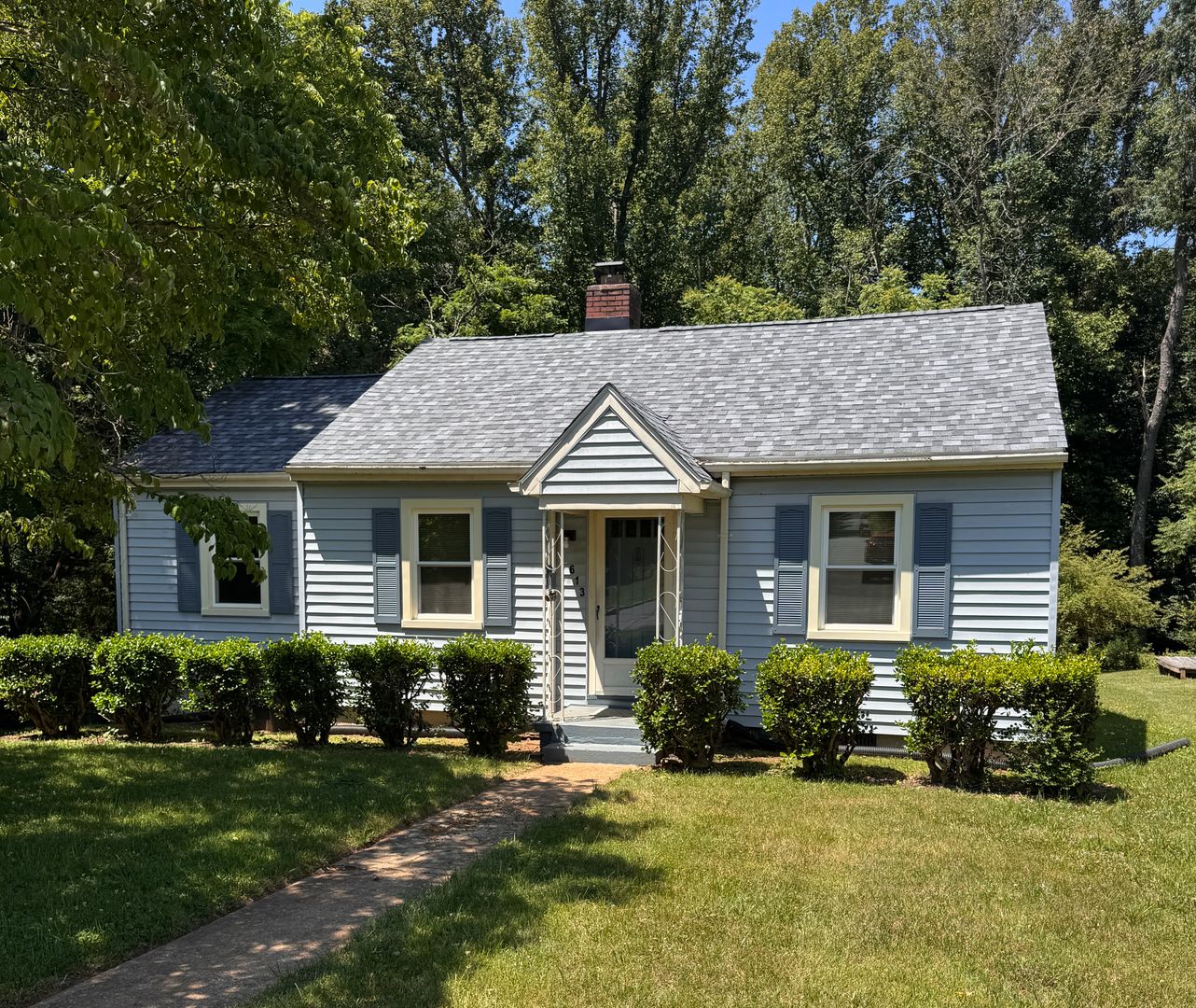 Lynchburg House: 613 Westview Drive