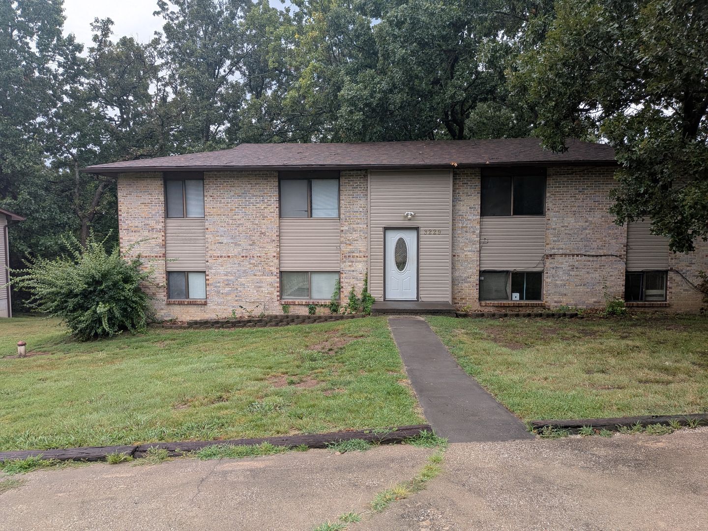 Jefferson City Apartment: 3229 Cassidy Rd.