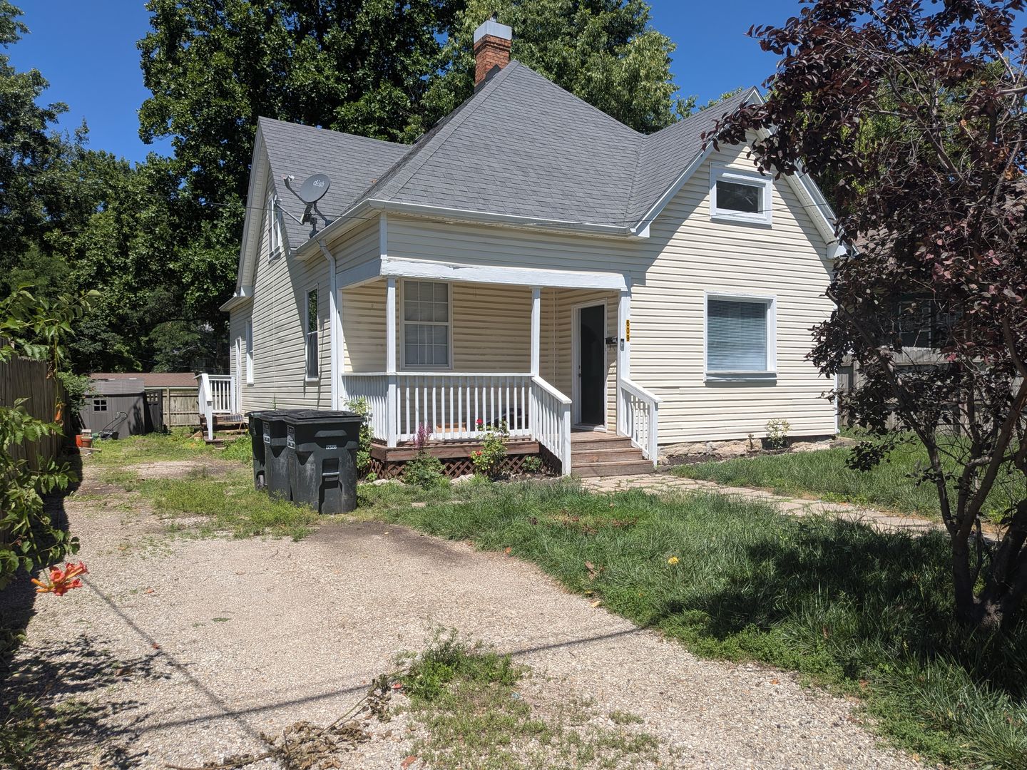 Fulton Apartment: 609 Jefferson St