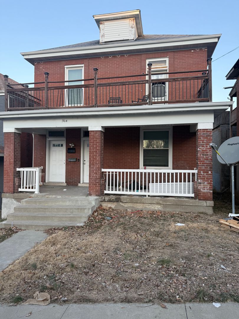 Jefferson City Apartment: 304 Marshall St