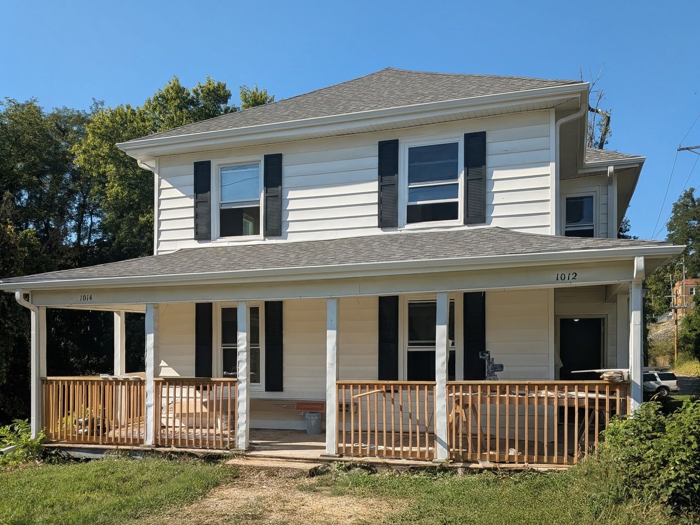 Jefferson City Apartment: 1012 E Capitol ave
