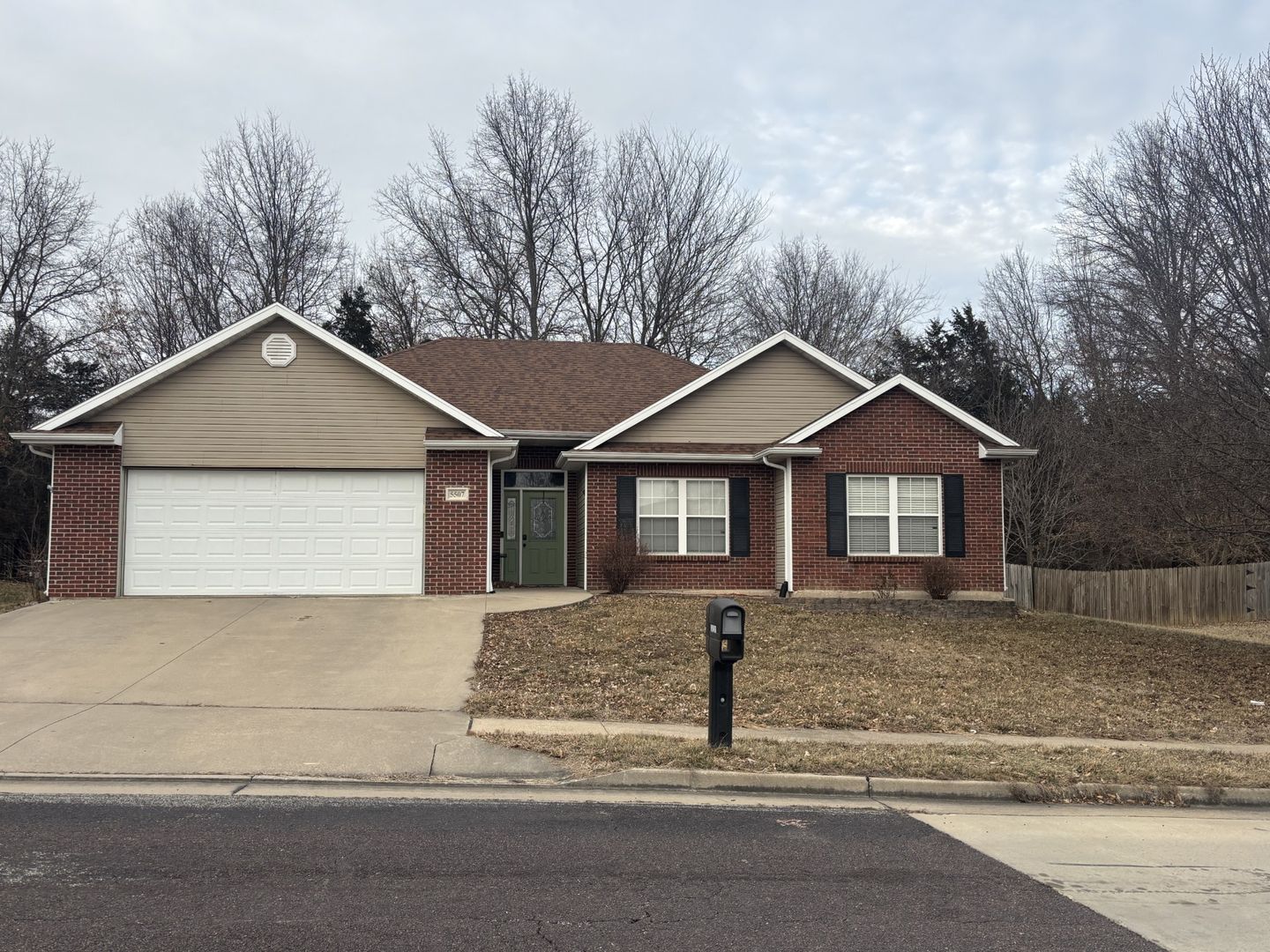 Columbia House: 5507 Sand Rock Dr