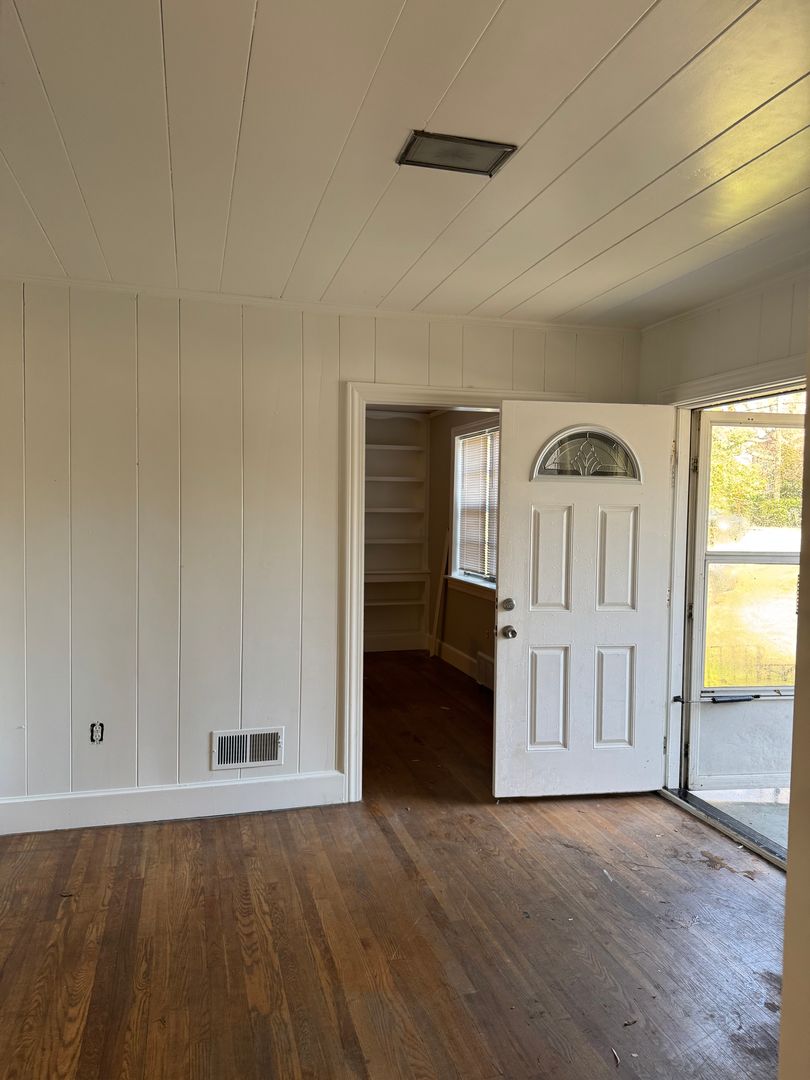 Greenville House: 2408 A Augusta Street