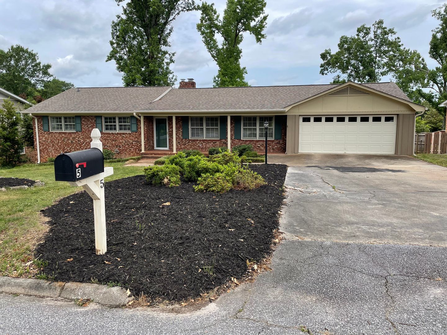 Greenville House: 5 Ramblewood Lane