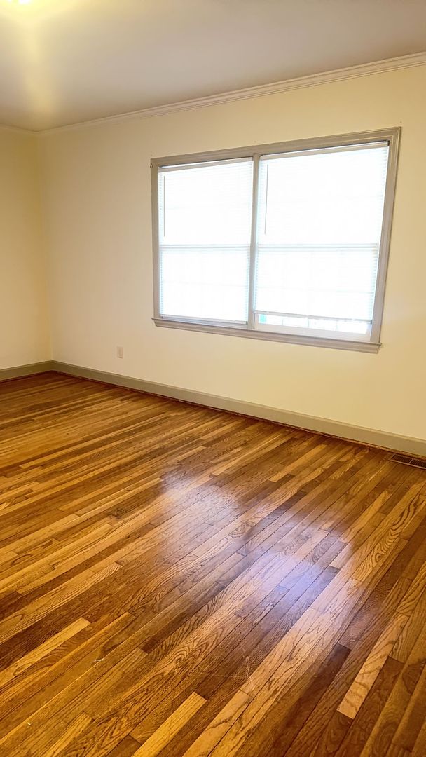 Spartanburg House: 831 John B. White Blvd Unit A