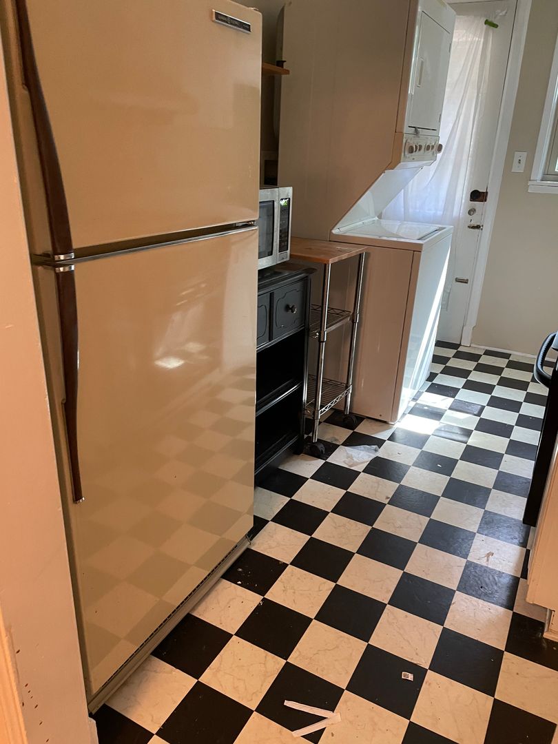 Greenville House: 600 University Ridge, #35