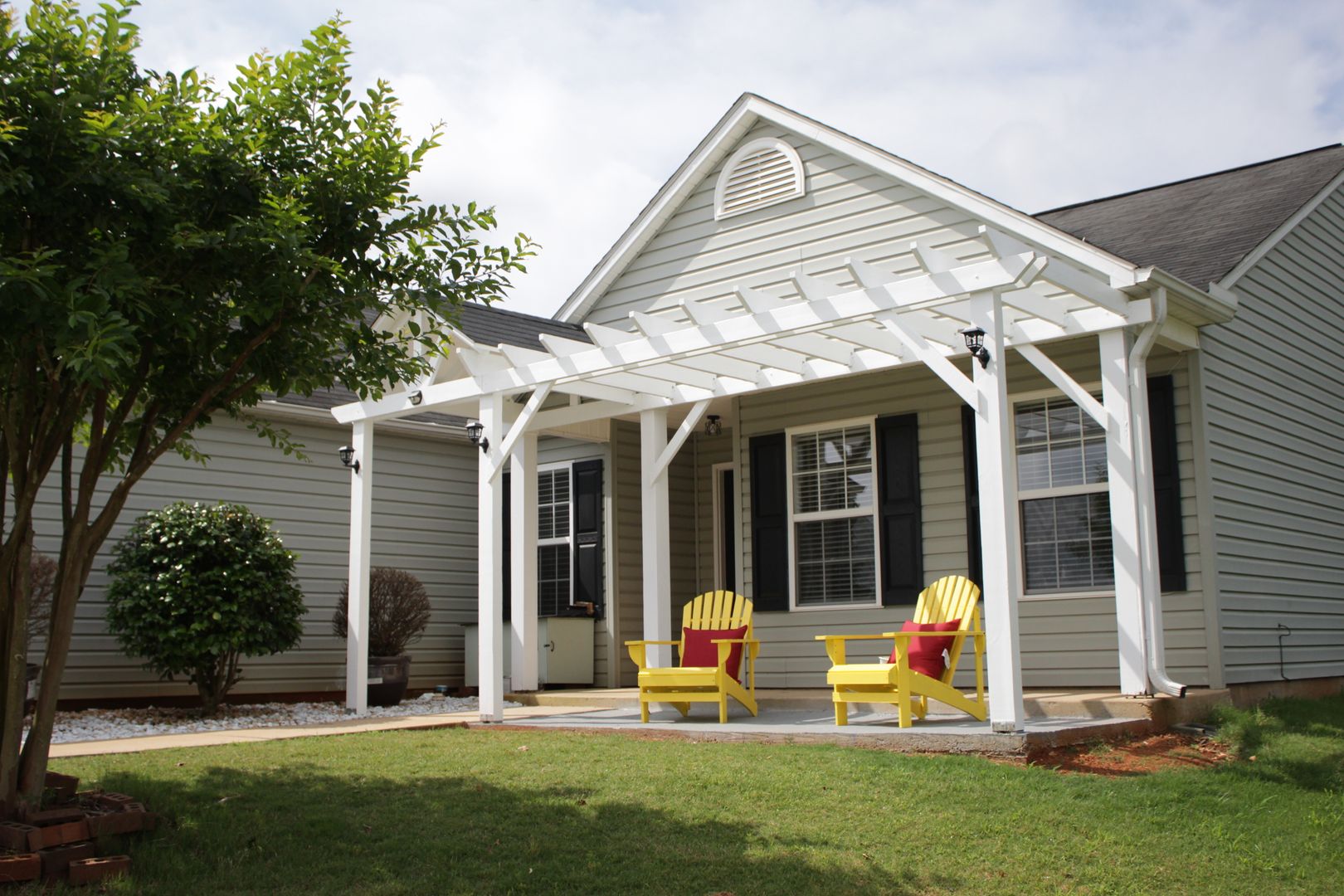 Greenville House: 225 Pope Lane