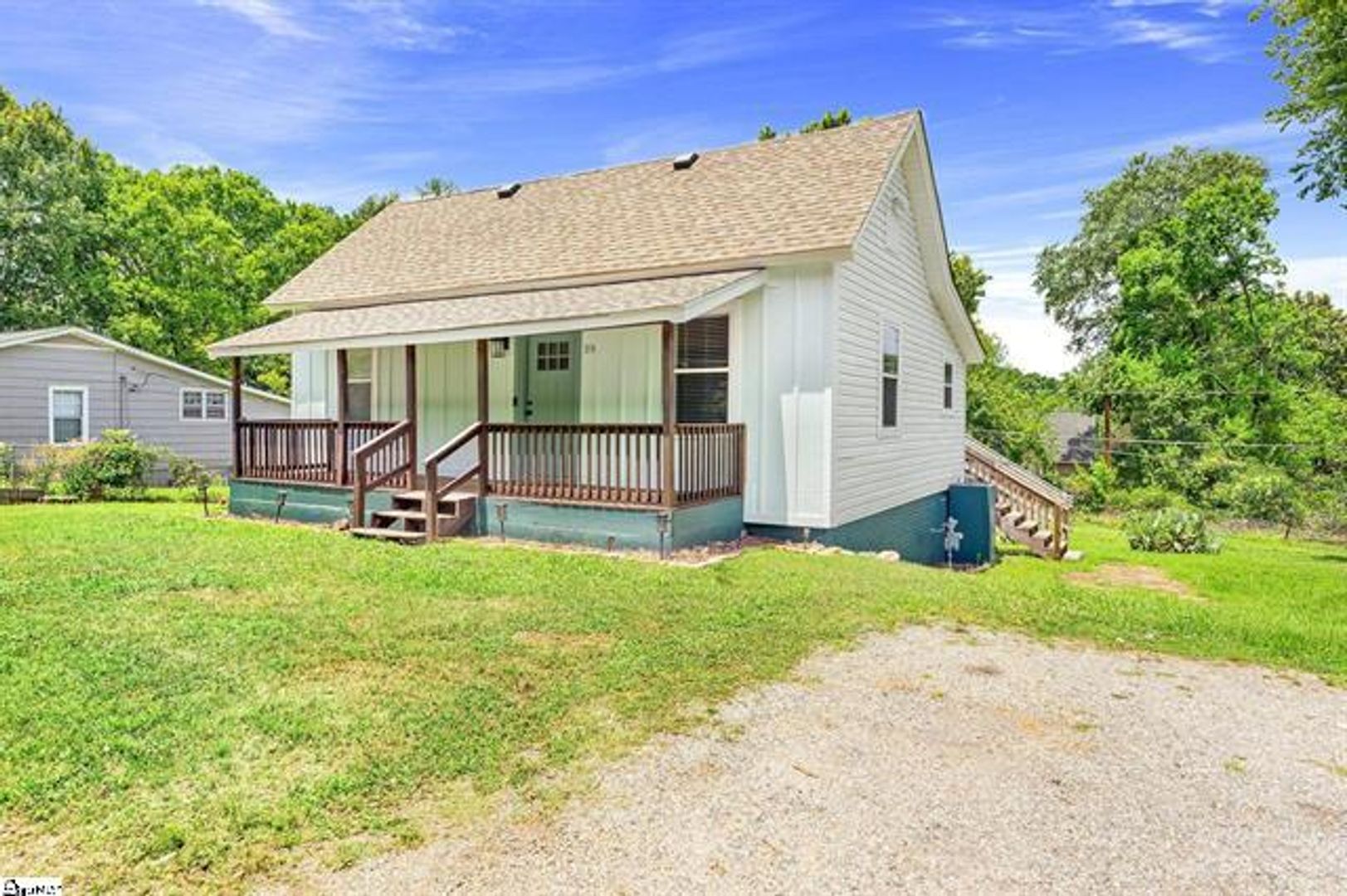 Greenville House: 25 E 5th St