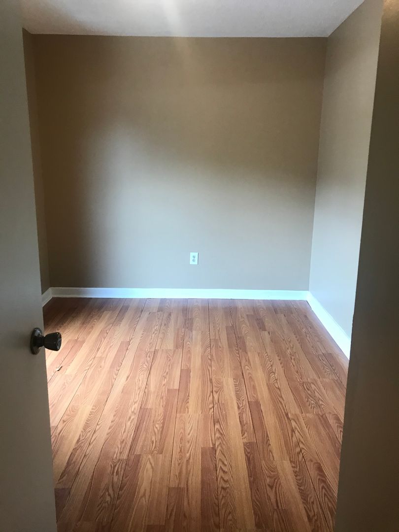 Greenville House: 3706 East North Street #M8