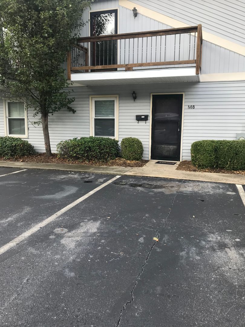 Greenville House: 3706 East North Street #M8